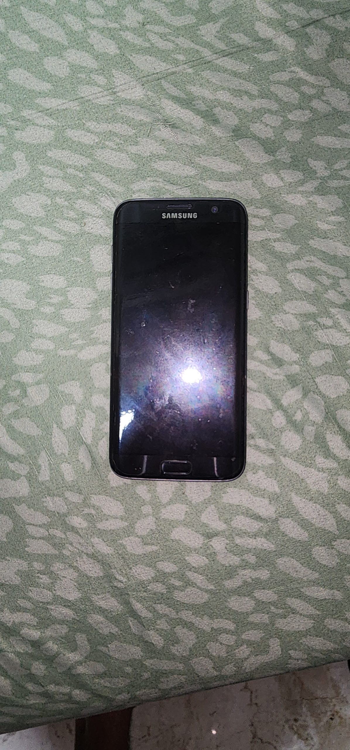 סמסונג S7 EDGE יד שניה סמסונג S7 EDGE יד שניה